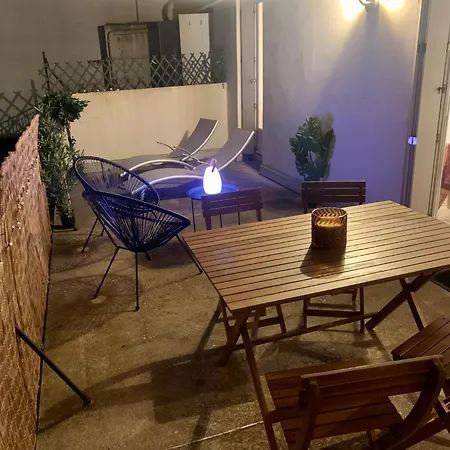 Alicot Superbe T3 Climatisation Internet Wifi Terrasse Coeur Historique 70m2 * Béziers