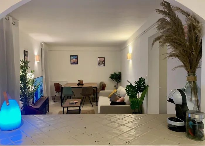 Alicot Superbe T3 Climatisation Internet Wifi Terrasse Coeur Historique 70m2 Διαμέρισμα Μπεζιέ